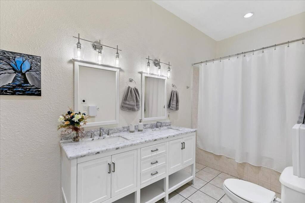 Lucky House - Tranquility In The Middle Of Houston - Tv In Every Room - 300 M2 Εξωτερικό φωτογραφία