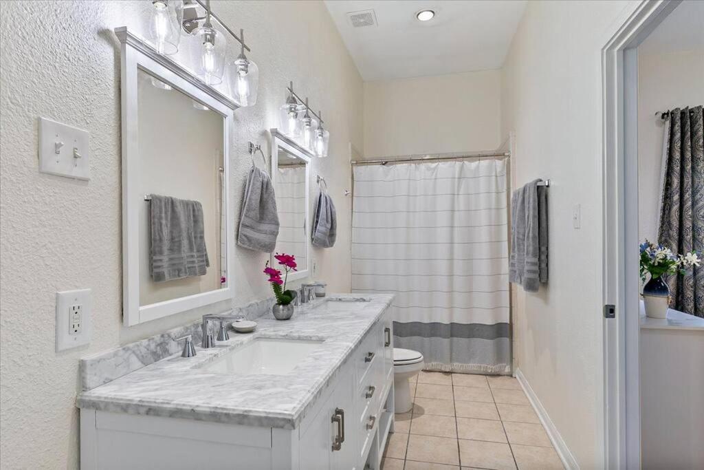 Lucky House - Tranquility In The Middle Of Houston - Tv In Every Room - 300 M2 Εξωτερικό φωτογραφία