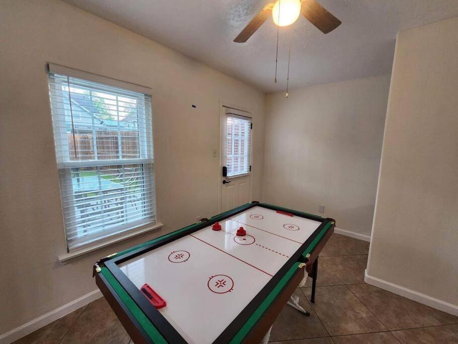 Lucky House - Tranquility In The Middle Of Houston - Tv In Every Room - 300 M2 Εξωτερικό φωτογραφία